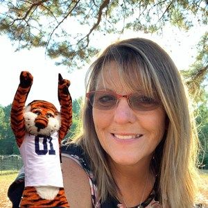 Meet your Posher, Tina